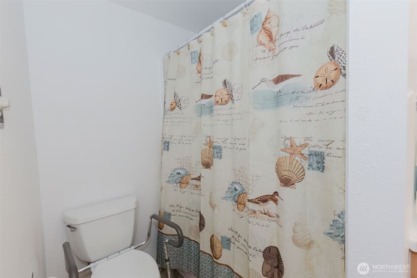 Property photo for 3570 Narrows View Lane #104, Bremerton photo 15