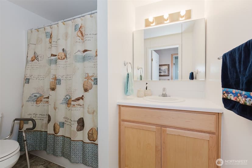 Property photo for 3570 Narrows View Lane #104, Bremerton photo 14