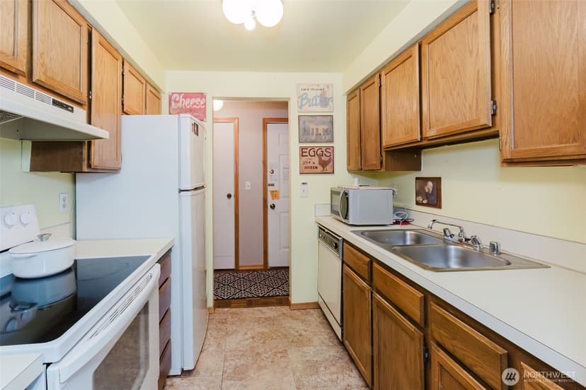 Property photo for 3570 Narrows View Lane #104, Bremerton photo 13