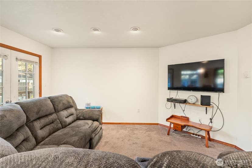 Property photo for 804 Scoter Court SE, Ocean Shores photo 6
