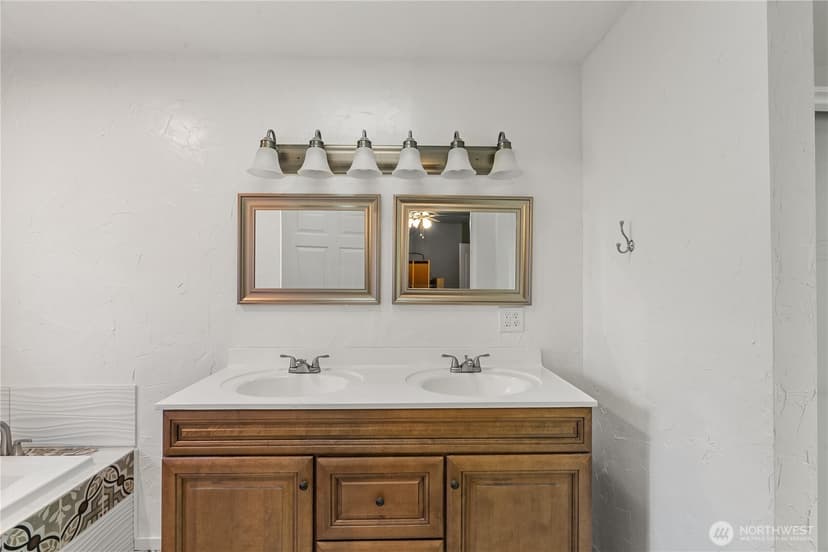 Property photo for 804 Scoter Court SE, Ocean Shores photo 21