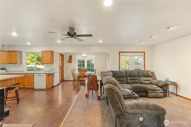 Property photo for 804 Scoter Court SE, Ocean Shores photo 5