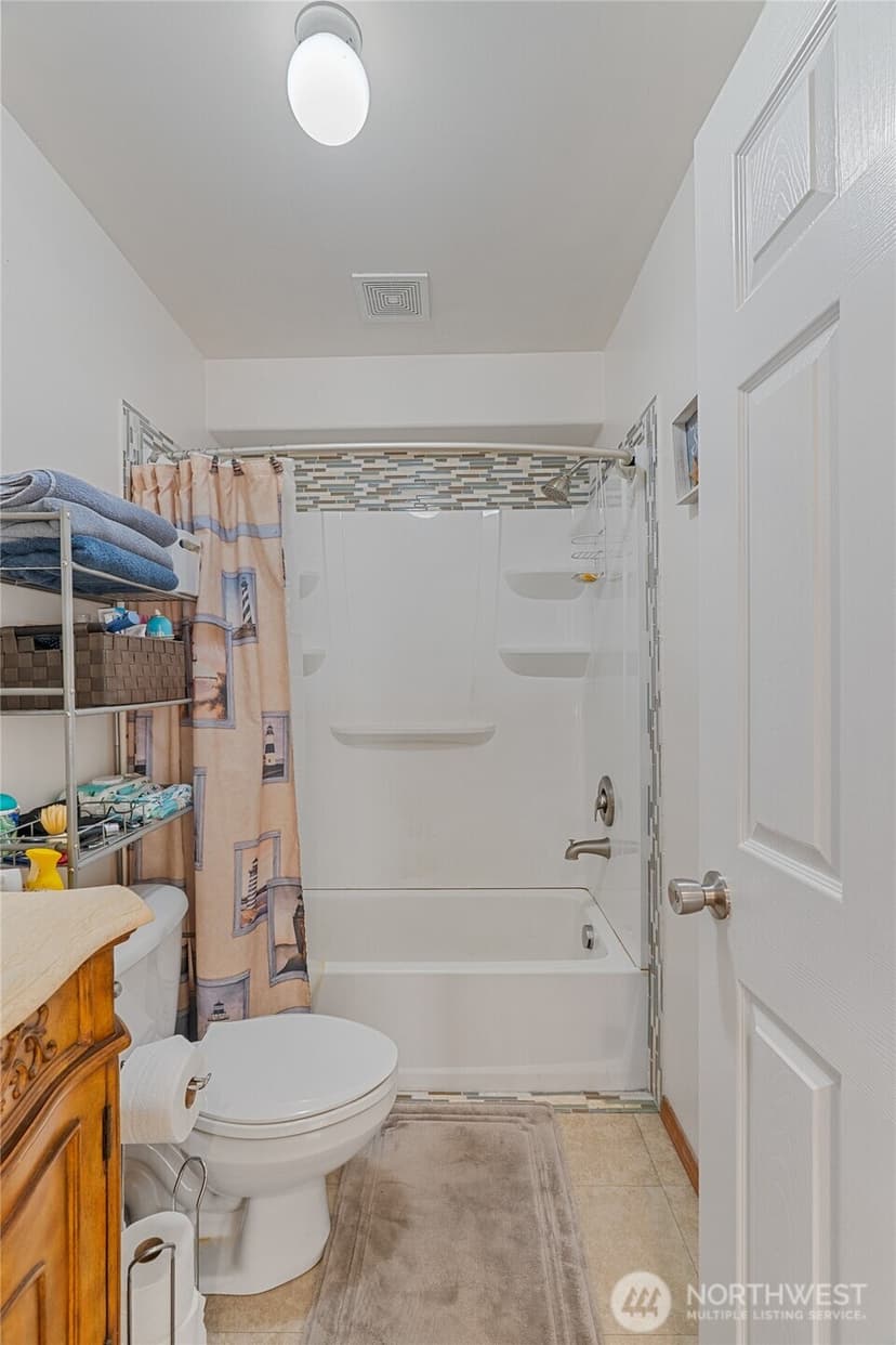 Property photo for 804 Scoter Court SE, Ocean Shores photo 30