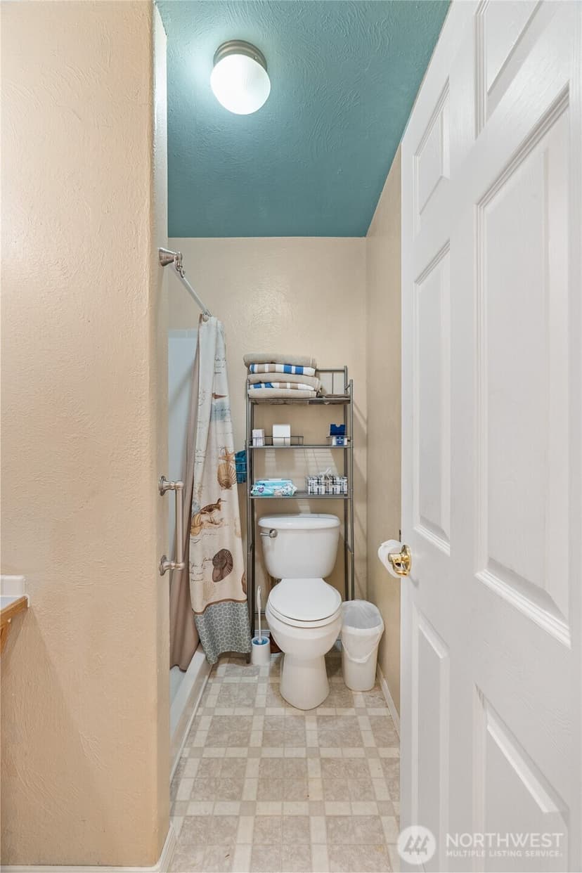 Property photo for 804 Scoter Court SE, Ocean Shores photo 14