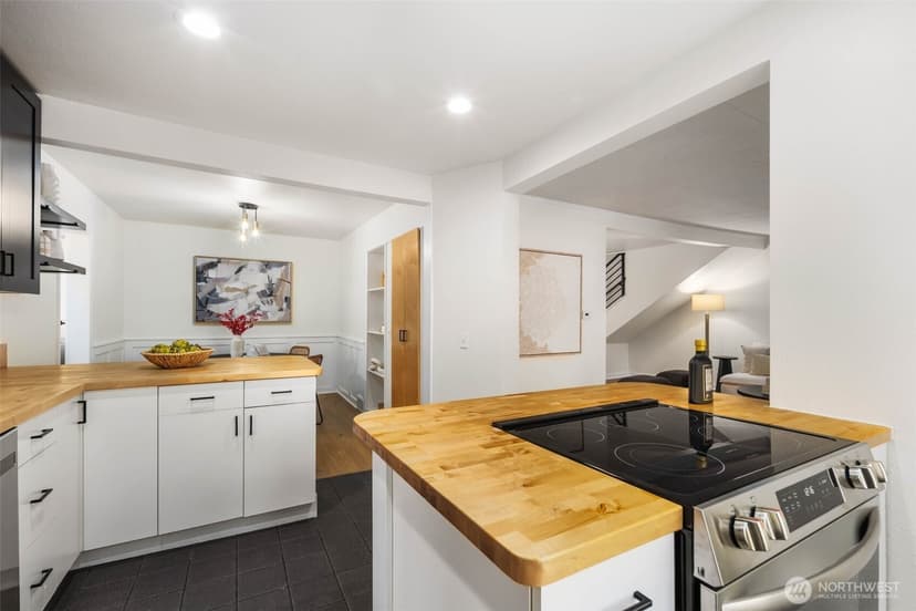 Property photo for 14035 2nd Avenue NW, Seattle photo 13
