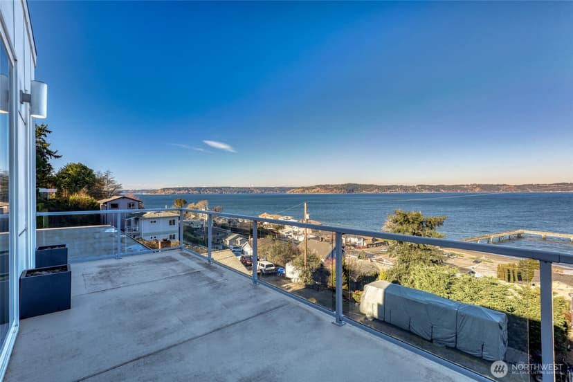Property photo for 6720 Soundview Drive NE, Tacoma photo 20