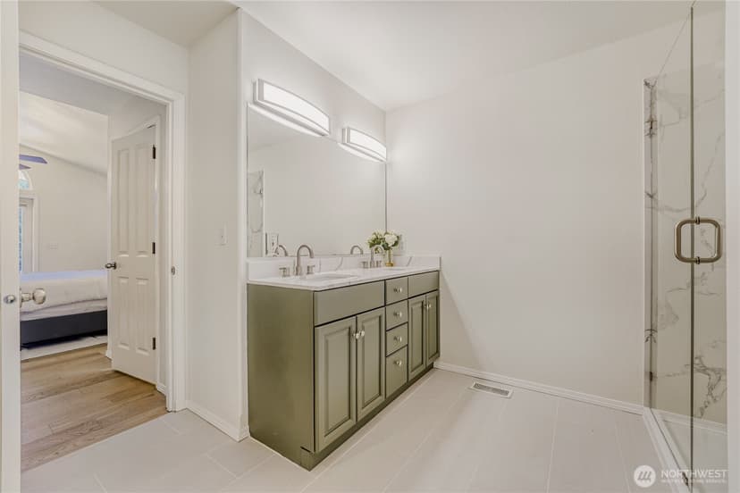 Property photo for 20119 208th Avenue SE, Renton photo 15
