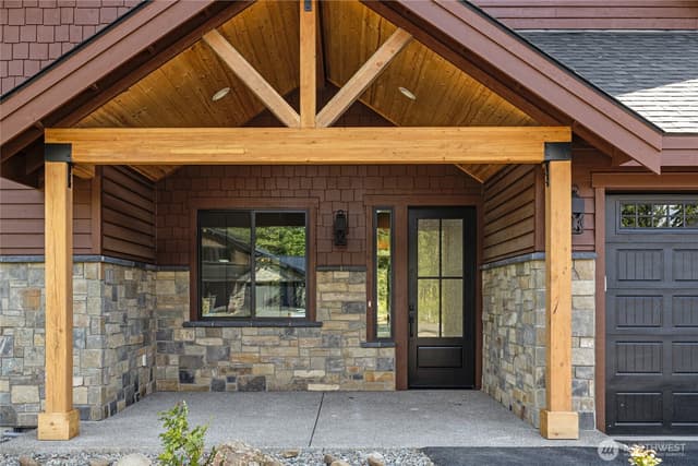 Property photo for 1061 Domerie Park Loop, Cle Elum photo 2