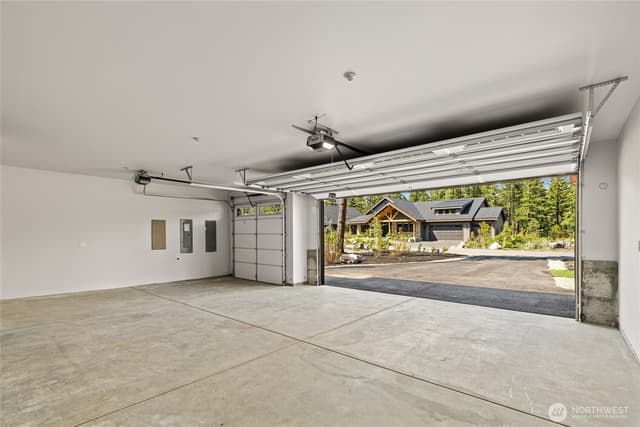 Property photo for 1061 Domerie Park Loop, Cle Elum photo 3