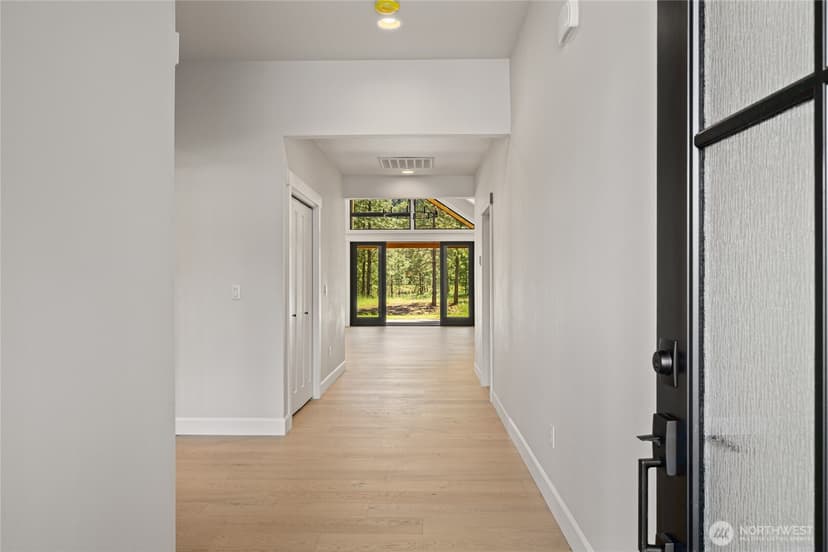 Property photo for 1061 Domerie Park Loop, Cle Elum photo 5