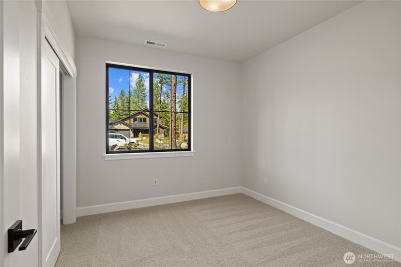 Property photo for 1061 Domerie Park Loop, Cle Elum photo 11