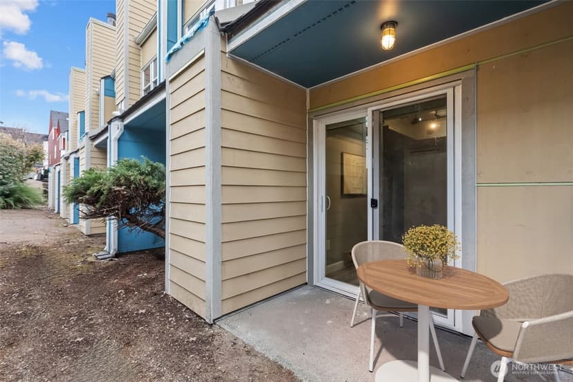 Property photo for 2001 E Yesler Way #46, Seattle photo 17