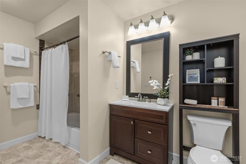 Property photo for 2001 E Yesler Way #46, Seattle photo 15