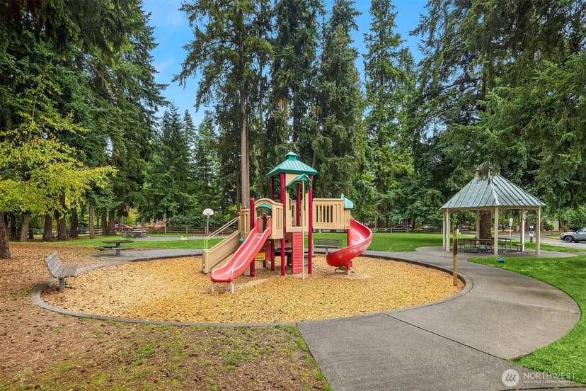 Property photo for 18247 NE 96th Way #104, Redmond photo 13