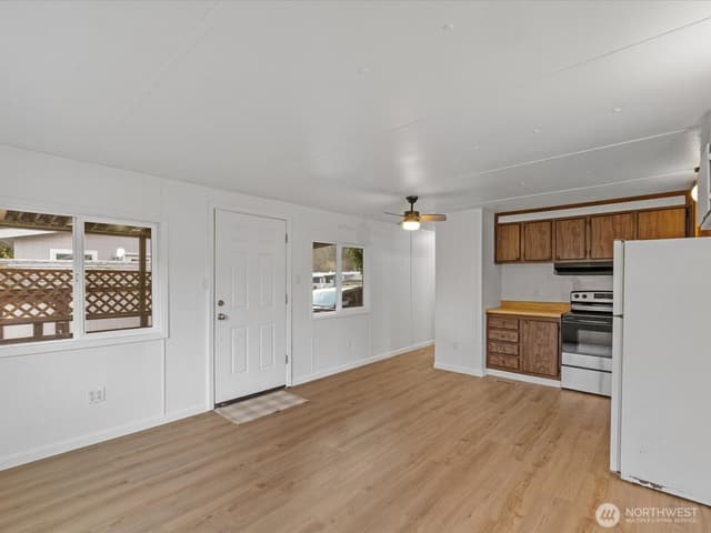 Property photo for 11510 E Riverside Drive #26, Bothell photo 5