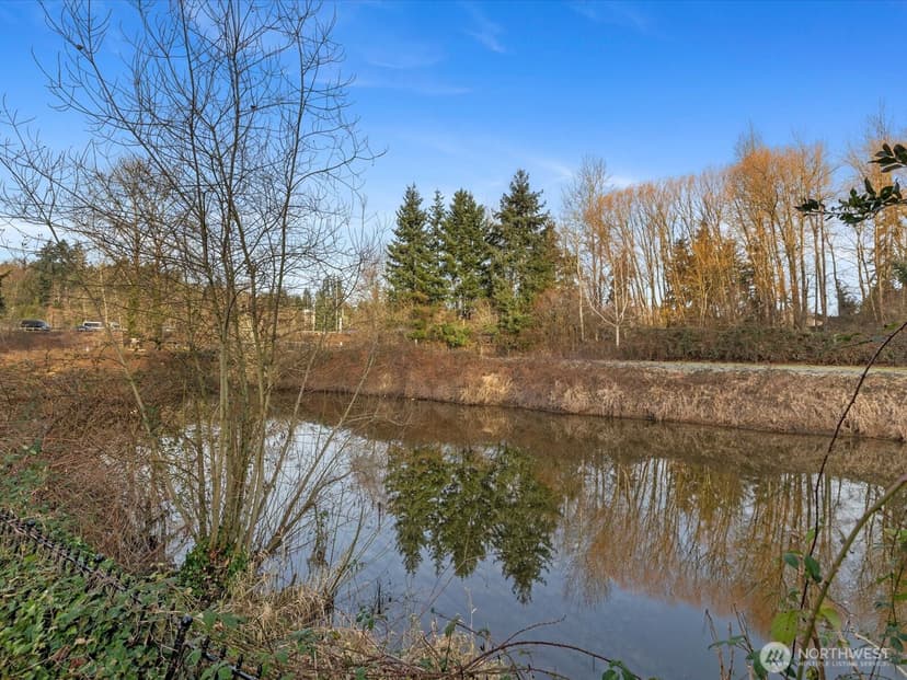 Property photo for 11510 E Riverside Drive #26, Bothell photo 25