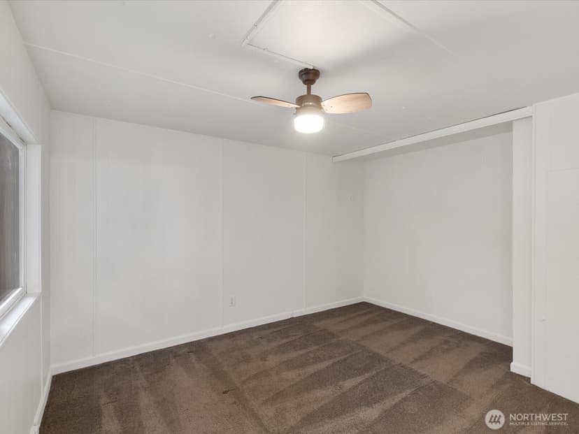 Property photo for 11510 E Riverside Drive #26, Bothell photo 15