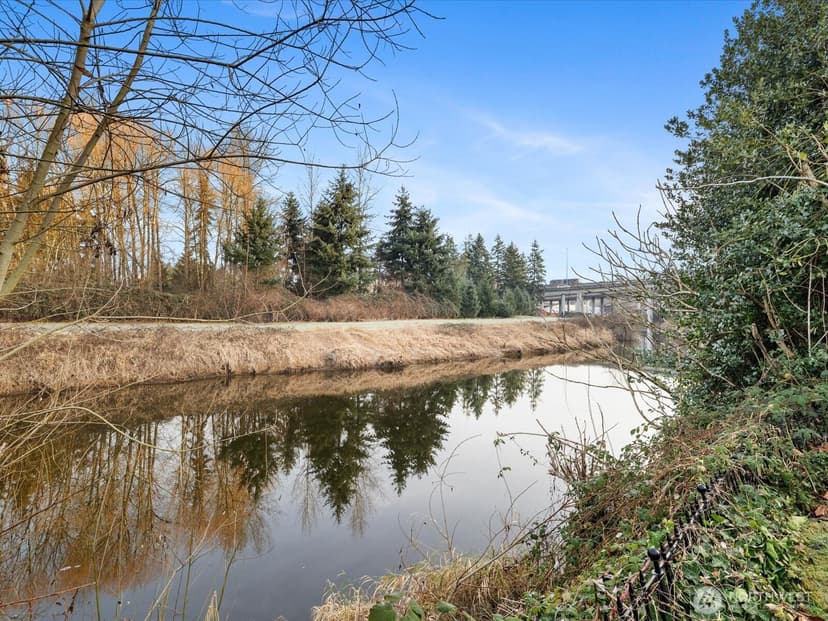 Property photo for 11510 E Riverside Drive #26, Bothell photo 27