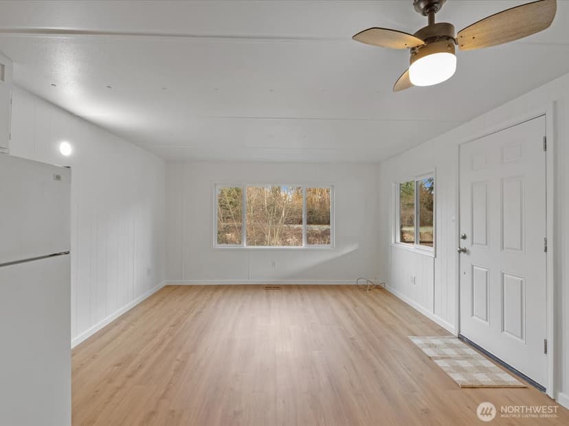 Property photo for 11510 E Riverside Drive #26, Bothell photo 7