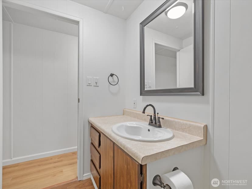 Property photo for 11510 E Riverside Drive #26, Bothell photo 19