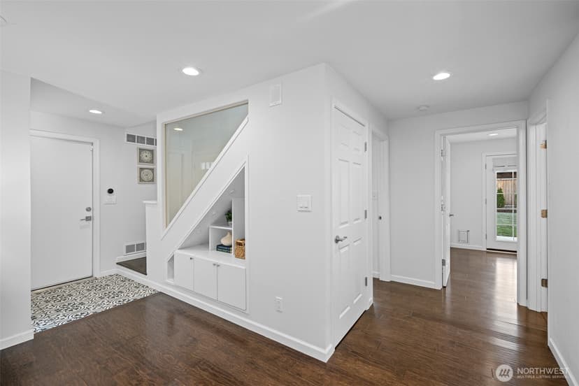 Property photo for 3410 77th Avenue SE, Mercer Island photo 14