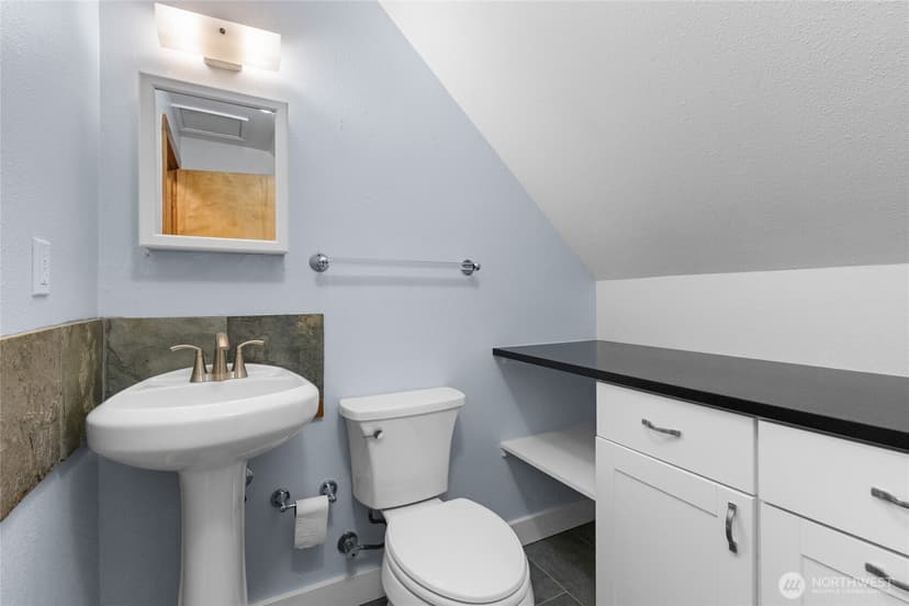 Property photo for 913 N Ainsworth Avenue, Tacoma photo 23