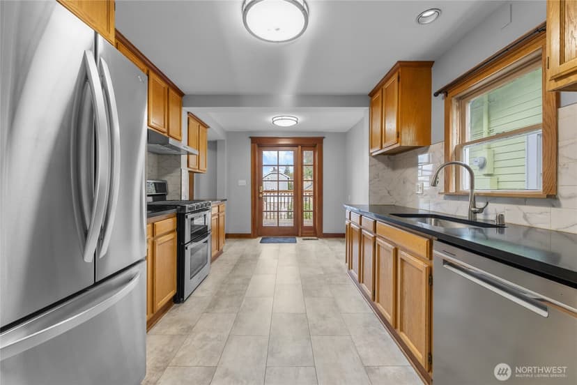 Property photo for 913 N Ainsworth Avenue, Tacoma photo 16
