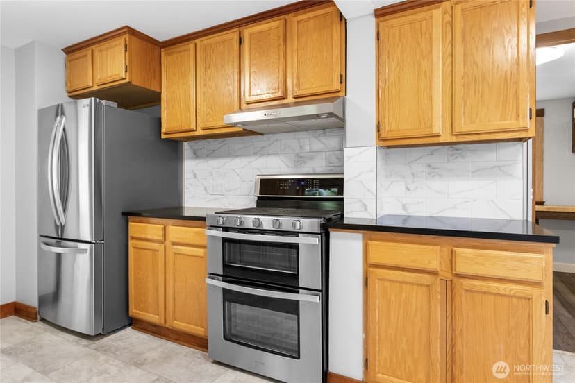 Property photo for 913 N Ainsworth Avenue, Tacoma photo 18