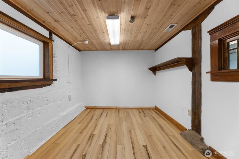 Property photo for 913 N Ainsworth Avenue, Tacoma photo 33