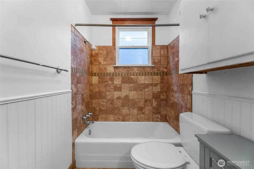 Property photo for 913 N Ainsworth Avenue, Tacoma photo 14