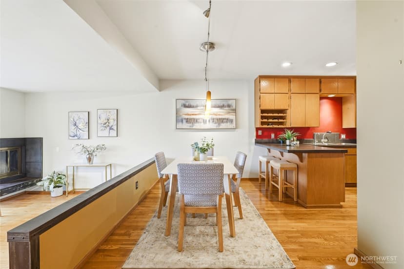 Property photo for 620 W Mercer Place #2B, Seattle photo 10