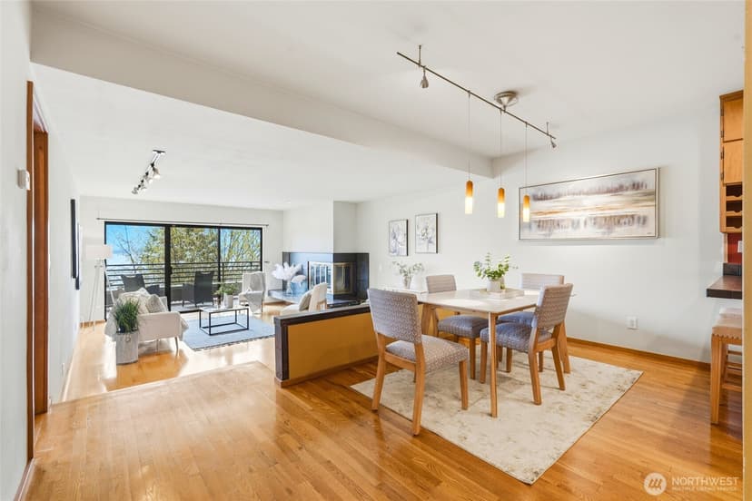 Property photo for 620 W Mercer Place #2B, Seattle photo 9