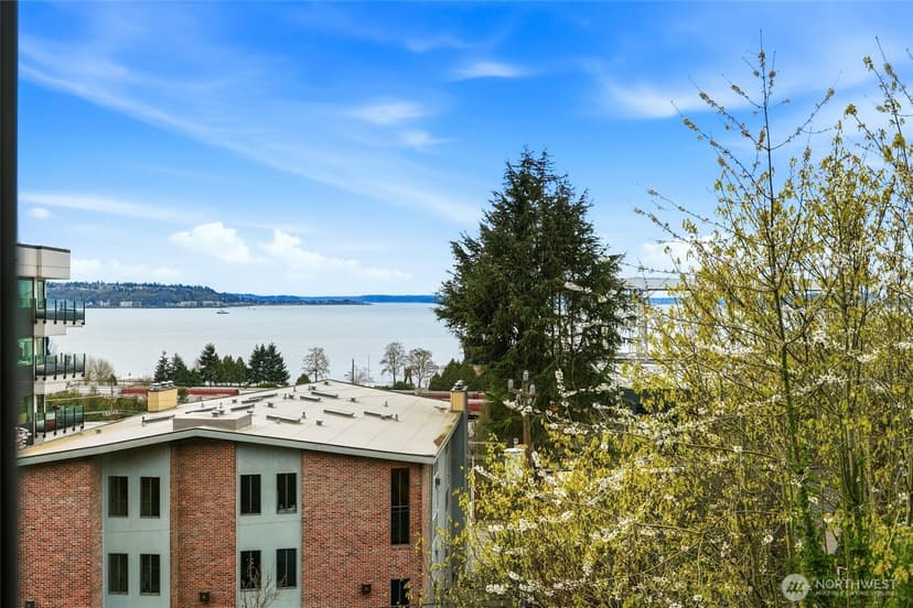 Property photo for 620 W Mercer Place #2B, Seattle photo 20