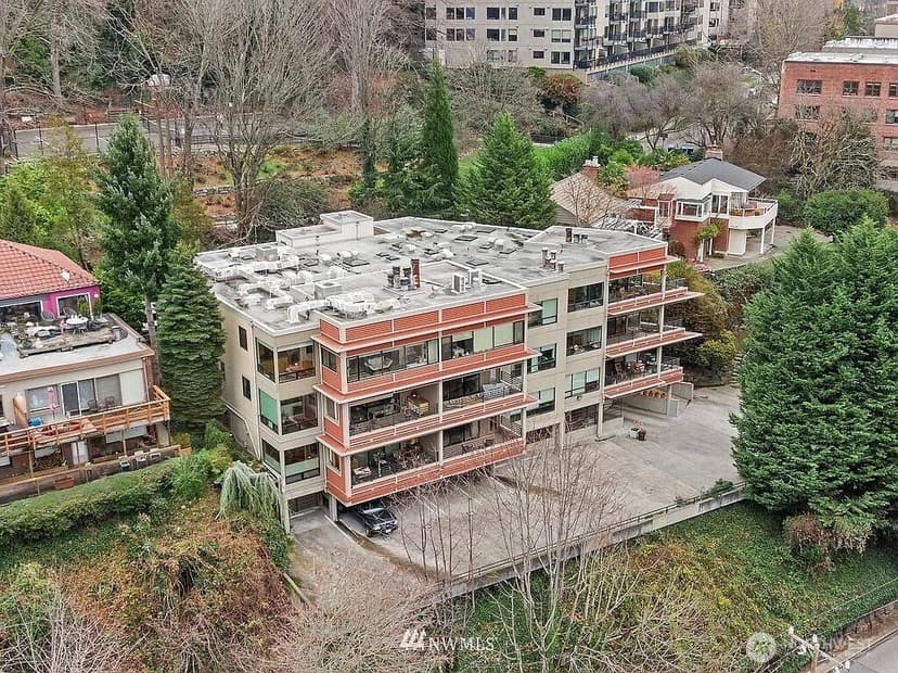 Property photo for 620 W Mercer Place #2B, Seattle photo 36