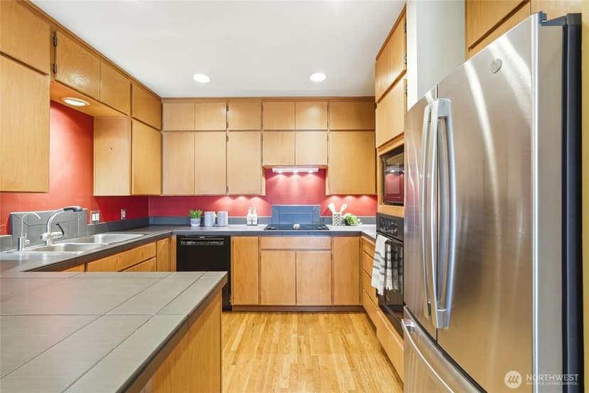 Property photo for 620 W Mercer Place #2B, Seattle photo 13