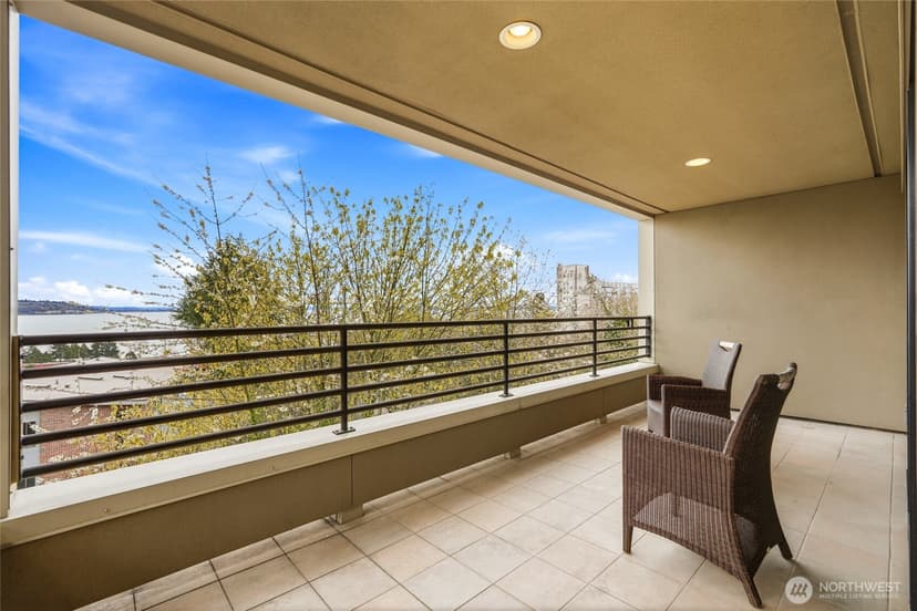 Property photo for 620 W Mercer Place #2B, Seattle photo 19