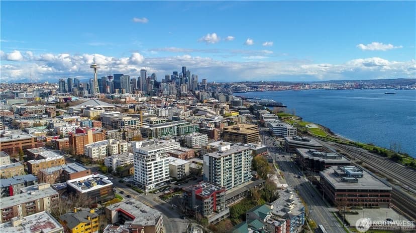 Property photo for 620 W Mercer Place #2B, Seattle photo 35