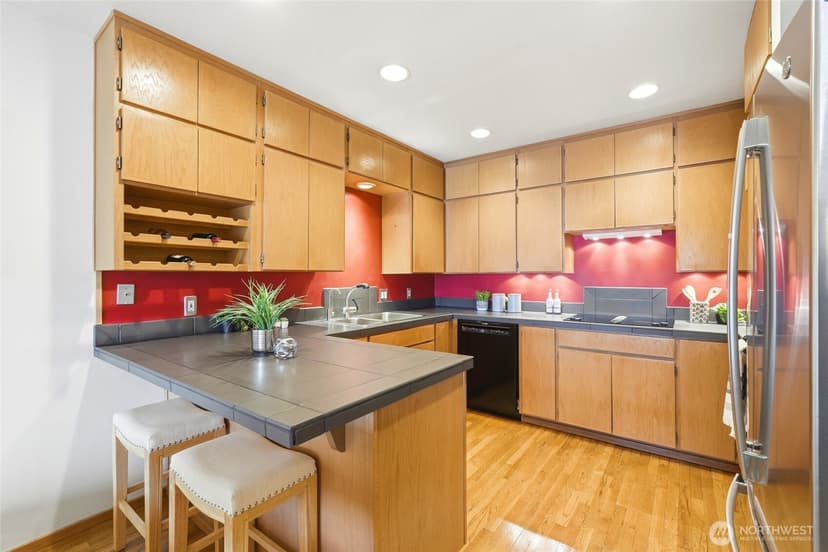 Property photo for 620 W Mercer Place #2B, Seattle photo 12
