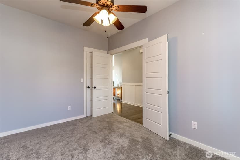 Property photo for 6820 9th Street E, Fife photo 2