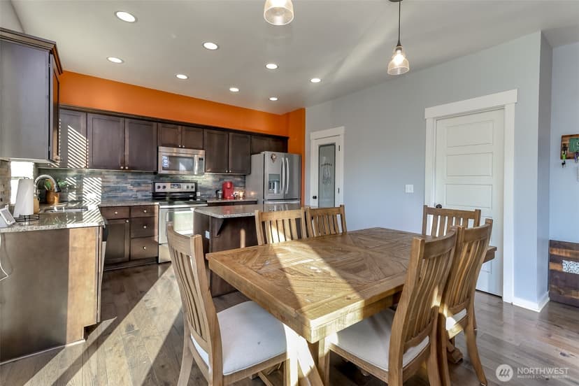 Property photo for 6820 9th Street E, Fife photo 8