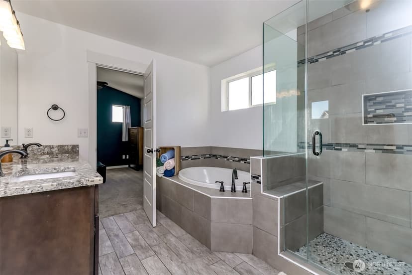 Property photo for 6820 9th Street E, Fife photo 27