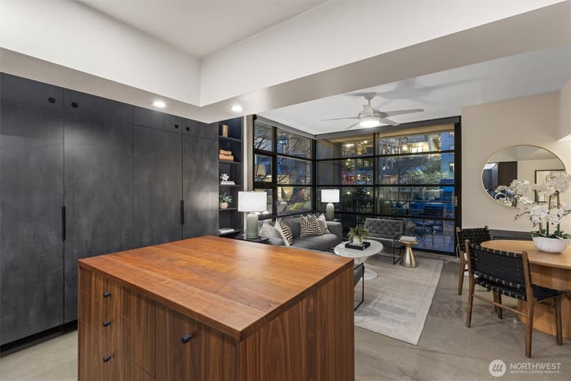 Property photo for 1425 Western Avenue #L310, Seattle photo 6