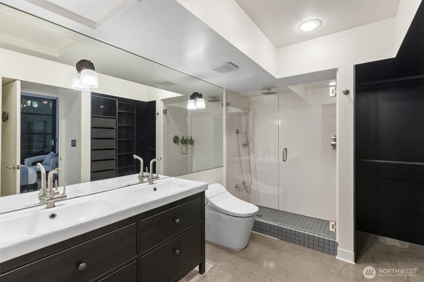 Property photo for 1425 Western Avenue #L310, Seattle photo 15