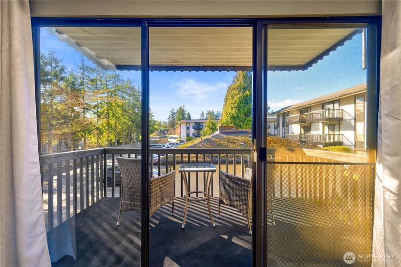 Property photo for 19409 56th Avenue W #201, Lynnwood photo 23