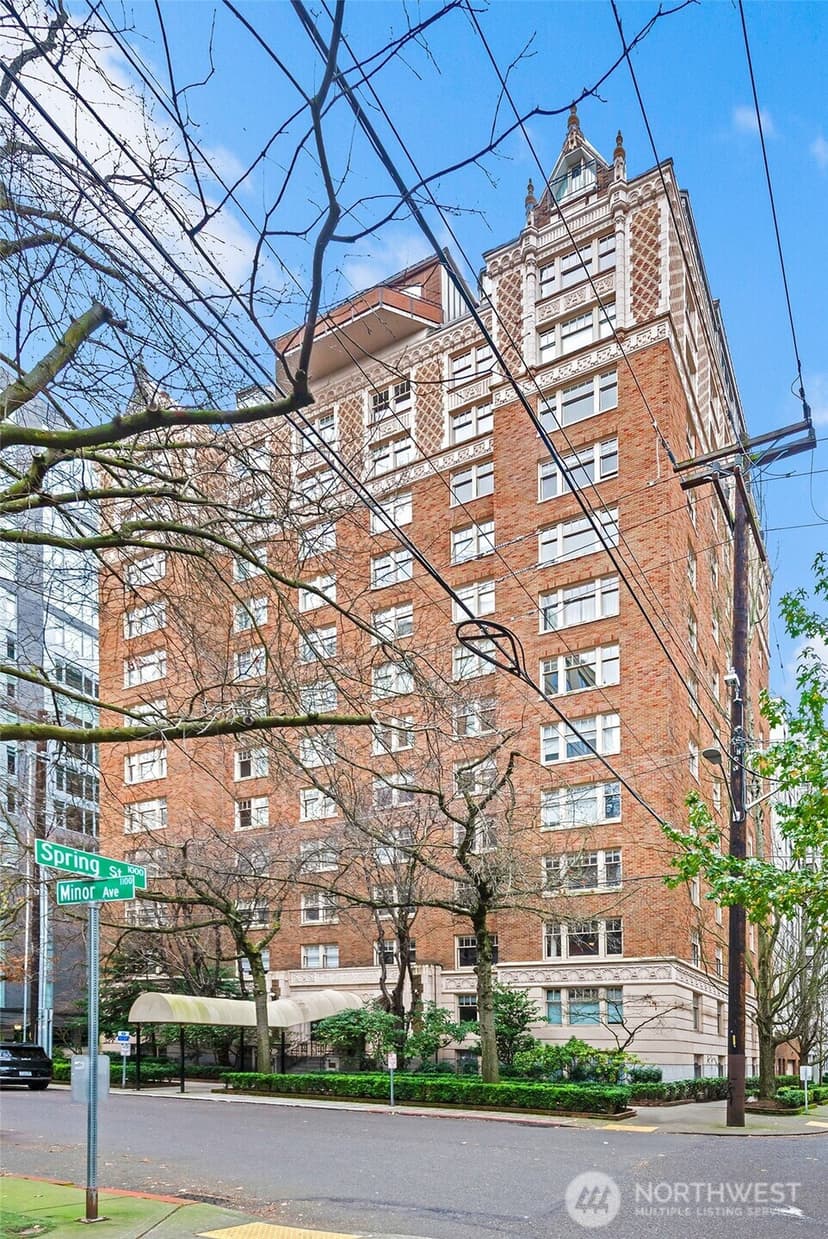Property photo for 1017 Minor Avenue #901, Seattle photo 2