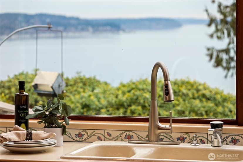 Property photo for 5717 88th Street SW, Mukilteo photo 10