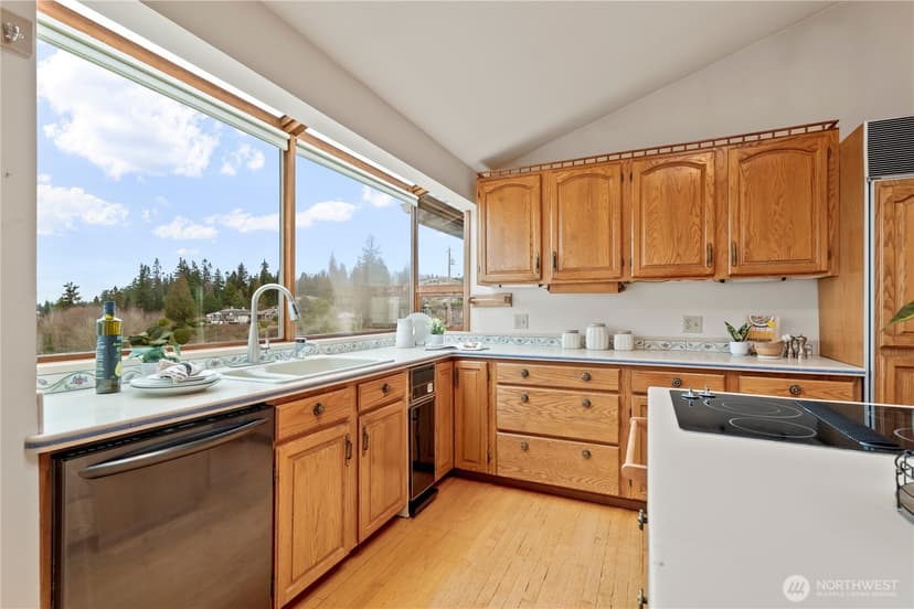 Property photo for 5717 88th Street SW, Mukilteo photo 9