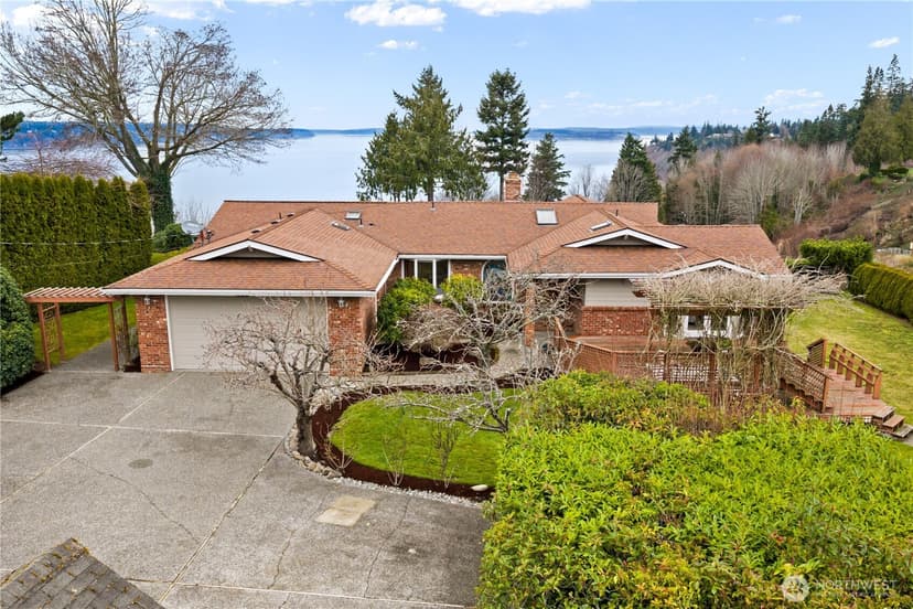 Property photo for 5717 88th Street SW, Mukilteo photo 2