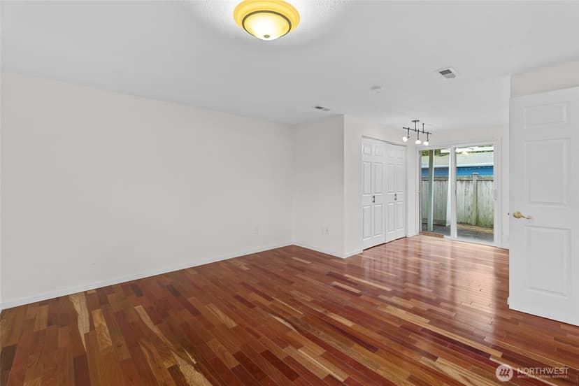 Property photo for 1306 SW 160th Street, Burien photo 14