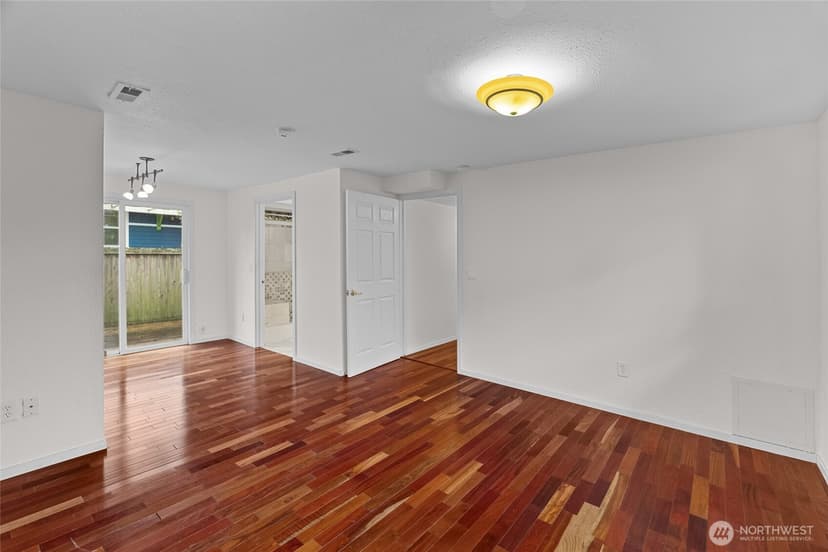 Property photo for 1306 SW 160th Street, Burien photo 15